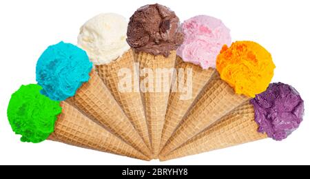 Groupe d'ice cream sundae scoop icecream cône été isolé sur fond blanc Banque D'Images