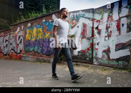 Brussel Sint Gillis, Belgique. 22 mai 2020. BRUXELLES, 22-05-2020. Portrait sociologue Jaron Harabam. Portret socioloog Jaron Harabam crédit: Pro Shots/Alamy Live News Banque D'Images