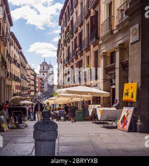 Colegiata de San Isidro vista desde la Plaza Mayor. Madrid. Espagne Banque D'Images