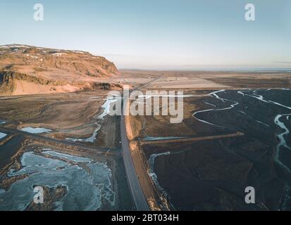 Photographie aérienne islandaise prise par drone.beau paysage dans le lac Myvatn dans une zone de volcanisme actif dans le nord de l'Islande, près Banque D'Images