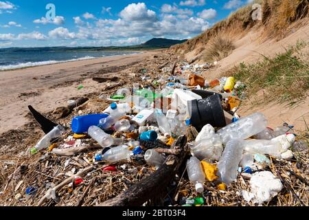 Des décoms sur la plage de Largo Bay à Dumbarnie à Fife, en Écosse, au Royaume-Uni Banque D'Images