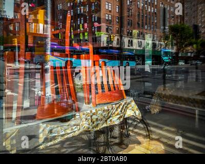 Restaurant fermé dans le quartier Chelsea de New York le mardi 19 mai 2020. (© Richard B. Levine) Banque D'Images