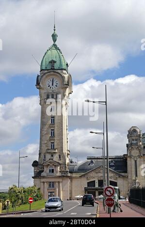 Limousin en France : tour de l'horloge de la gare bénédictins de Limoges. Banque D'Images