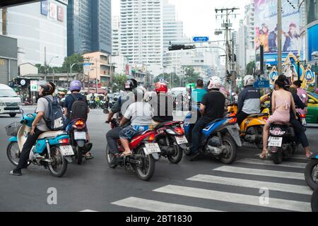 bangkok thaïlande 8.10.2019 circulation intense en heures de pointe Banque D'Images