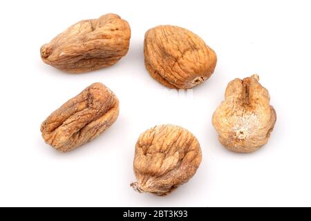 persimmon organique séché isolé sur fond blanc. Banque D'Images