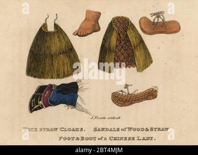 Manteau de paille de riz, de bois et de paille, Sandales femme chinoise a forcément pied et d'amorçage. La gravure sur cuivre coloriée par Andrea Freschi après Antoine Cardon de Henri-Leonard-Jean-Baptiste Bertin et Jean Baptiste Joseph Breton's la Chine, ses costumes, Arts, Manufactures, etc., Howlett et Brimmer, Londres, 1824. Banque D'Images