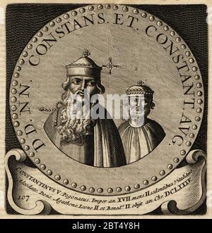 Empereur byzantin Constans II, Heraclius Constantinus Augustus ou Constantine le Bearded, 630-668, et fils Constantine IV, Flavius Constantinus Augustus ou Pogonatos, 652-685. Gravure sur plaque de coperplate d'Abraham Bogaerts de Roomsche monarchie, la monarchie romaine, François Salma, Utrecht, 1697. Banque D'Images