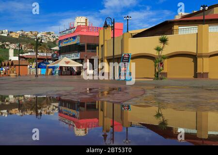 Magasins sur le Malecon, la Ville d'Ensenada, Baja California, Mexique Banque D'Images