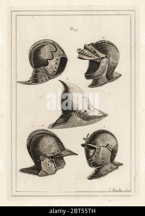 Les casques de l'Arsenal de Venise à Venise. La gravure sur cuivre par J. Hamilton après illustrations de Miller de Francis Grose antiquités militaires concernant une histoire de l'armée anglaise, Stockdale, Londres, 1812. Banque D'Images