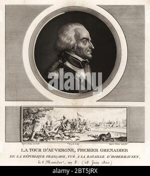 Théophile Malo Corret de la Tour d'Auvergne, Premier Grenadier de la République française. La vignette montre sa mort à la bataille de Neuberg (Oberhausen), 1800. Mezzotinte dessiné et gravé par Jean Duplessis-Bertaux complète de sa collection de 60 portraits des personnages qui ont le plus la figure dans la Revolution Francaise, Auber, paires, 1800. Portrait gravé par Charles François Gabriel Levachez. Banque D'Images