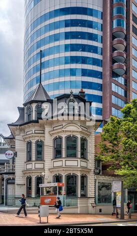 Historique pollen House, 1902, style édouardien second Empire, et Majestic Tower, 1991, style postmoderne, centre-ville de Wellington, Île du Nord, Nouvelle-Zélande Banque D'Images