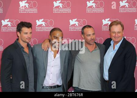 VENISE, ITALIE - SEPTEMBRE 01 : Tom Welling, Matt Jackson, Peter Landesman et Guy East assistent à la séance photo de Parkland Banque D'Images