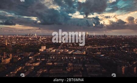 Vue sur Londres au coucher du soleil Banque D'Images