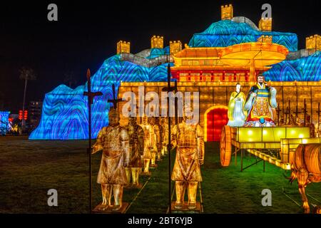 Nice, France, 5 janvier 2020 – des lanternes chinoises colorées sont affichées au festival « Baie des lumières » du Parc Phoenix Banque D'Images