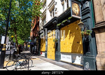 21 mai 2020, Londres, Royaume-Uni - le pub Garrick Arms sur Charing Cross Road a fermé et est monté en marche pendant le confinement de la pandémie du coronavirus Banque D'Images