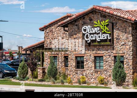 Spanish Fork, USA - 29 juillet 2019 : jardin d'olive chaîne de restaurants italiens façade d'affaires panneau d'entrée extérieur et parking dans l'Utah Banque D'Images