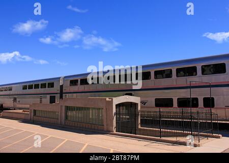 Train Amtrak à la gare de Tucson AZ en route vers El Paso, San Antonio ou Houston et la Nouvelle-Orléans Banque D'Images