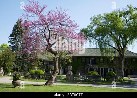 Toronto, Ontario / Canada - 20 mai 2016 : édifice de style gothique - campus Glendon de l'Université York Banque D'Images