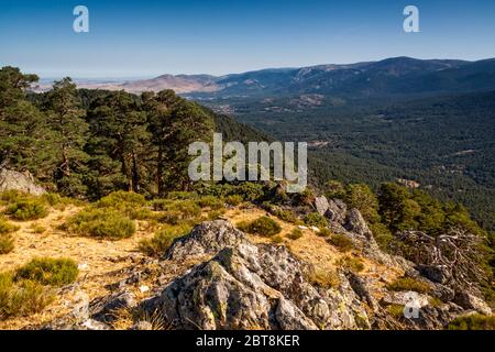 Parc national de la Sierra de Guadarrama. Vue sur les montagnes de Valsain, Ségovie. Espagne Banque D'Images