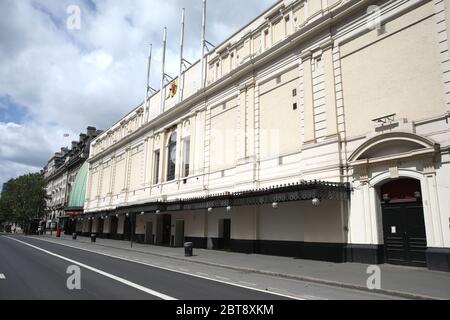 Londres, Royaume-Uni. 23 mai 2020. Sixième jour de Lockdown, à Londres. Madame Tussauds reste fermée. Même s'il y a eu une levée partielle de l'isolement, il y a encore beaucoup de magasins qui doivent rester fermés, y compris les barbiers et les salons de coiffure, mais plus de gens semblent être dehors et sur les rues et dans la campagne. COVID-19 coronavirus LockDown, Londres, Royaume-Uni, le 23 mai 2020 crédit: Paul Marriott/Alay Live News Banque D'Images