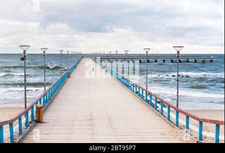 La vue du pont de Palanga à la mer Baltique en Lituanie Banque D'Images