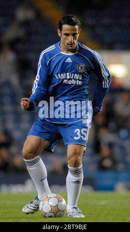 LONDRES, ROYAUME-UNI. 18 SEPTEMBRE : JJuliano Belletti (Chelsea) en action lors du match de la Ligue des champions de l'UEFA le 1er jour entre Chelsea et Rosenberg à Stanford BR Banque D'Images