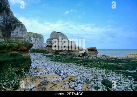 Coin d'une plage de sable à Yport sur la côte normande Banque D'Images