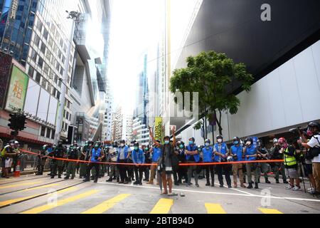 Hong Kong, Chine. 24 mai 2020. Des milliers de manifestants se rassemblent pacifiquement contre les projets de la Chine d'imposer une nouvelle loi de sécurité à Hong Kong. C'était la plus grande manifestation depuis l'éclosion du Covid-19. Credit: Gonzales photo/Alamy Live News Banque D'Images