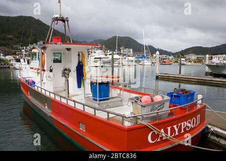 Bateau de pêche à Picton Harbour Marina, Picton, South Island, Nouvelle-Zélande Banque D'Images