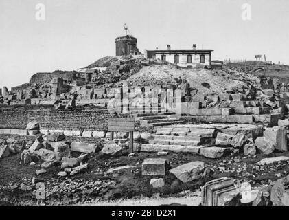 Sommet du puy de Dôme et les ruines du temple de Mercure, Clermont-Ferrand, France ca. 1890-1900 Banque D'Images