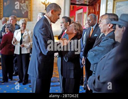 Le président Barack Obama rencontre les leaders ouvriers dans la salle Bleue à la suite d'une signature d'un décret pour une Maison Blanche, Groupe de travail sur les familles de la classe moyenne 1/30/09. Banque D'Images
