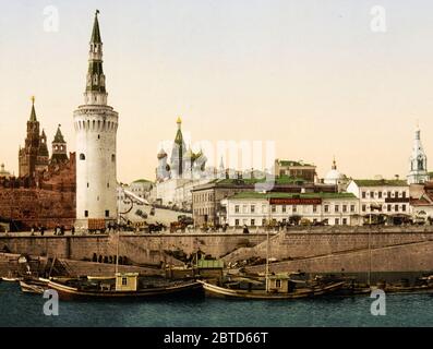 Le Kremlin vers la Place Rouge, Moscou, Russie ca. 1890-1900 Banque D'Images