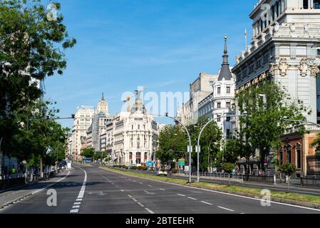 Madrid, Espagne - 23 mai 2020 : Vider la rue Alcala pendant une pandémie de coronavirus à Madrid Banque D'Images