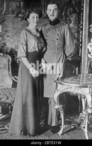 Portrait d'engagement du Prince Ernst Août, du Duc de Brunswick (1887-1953) et de la princesse Victoria Louise de Prusse (1892-1980) Banque D'Images