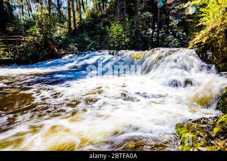 Pittoresque Dingmans Falls dans Delaware Township destination touristique lieu Banque D'Images