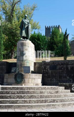 Statue d'Afonso Henriques, Guimaraes, province de Minho, Portugal, site du patrimoine mondial de l'UNESCO Banque D'Images