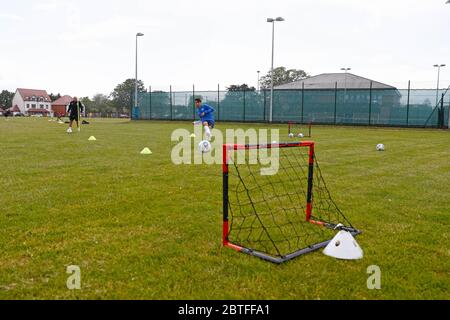 23 mai 2020 ; séance photo exclusive de United Select HQ, Richings Sports Park, Iver, Bucks, Angleterre, United Select HQ ; Jordan Morgan pendant les exercices d'entraînement Banque D'Images