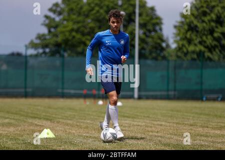 23 mai 2020 ; séance photo exclusive de United Select HQ, Richings Sports Park, Iver, Bucks, Angleterre, United Select HQ ; Jordan Morgan pendant les exercices d'entraînement Banque D'Images