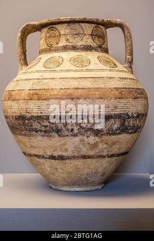 Amphora domestique , de la nécropole de Rachidieh, de la Clay, de l'âge de fer II, du Musée national de Beyrouth, du Colisée , Rome, Lazio, Italie ,. Banque D'Images