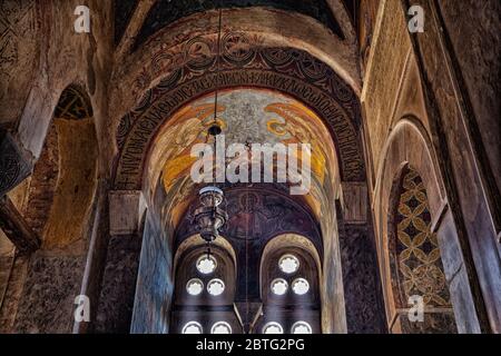 Bel intérieur peintures et mosaïques de la patrimoine de l'UNESCO monastère d'Osios Loukas, Grèce Banque D'Images