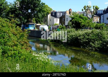 Garratt Park Allotages River Wandle Trail Banque D'Images