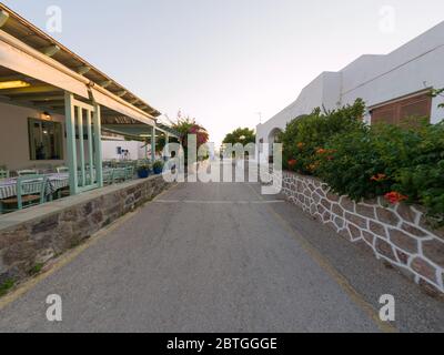 Village traditionnel Plaka dans l'île de Milos, Cyclades, Grèce Banque D'Images