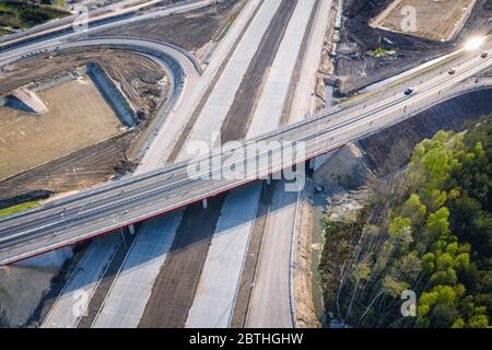 Chantier de construction de l'autoroute A2 dans le village de Stary Konik près de la ville de Minsk Mazowiecki, Pologne Banque D'Images