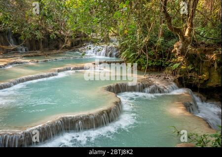 Chutes de Kuang si, nord du Laos, Asie du Sud-est Banque D'Images