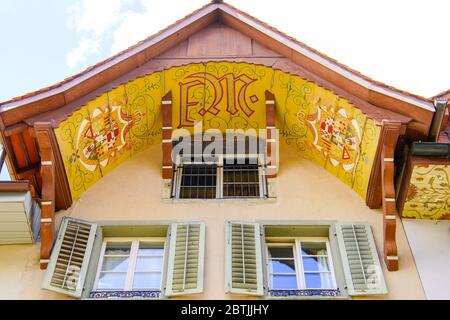 Bâtiment coloré par Kirchgasse. La vieille ville d'Aarau est la ville des plafonds joliment décorés, canton d'Argau, Suisse. Banque D'Images