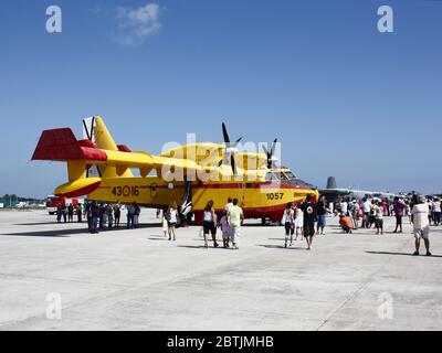 Canadair CL-215 au deuxième salon de l'aviation de Málaga, Andalousie, Espagne. Banque D'Images