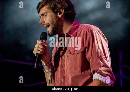 Asiago (VI, Italie. asiago 2019 (vi), Italie, Piazza Carli, 09 août 2019, Alvaro Soler pendant - - crédit: LM/Mimmo Lamacchia crédit: Mimmo Lamacchia/LPS/ZUMA Wire/Alamy Live News Banque D'Images