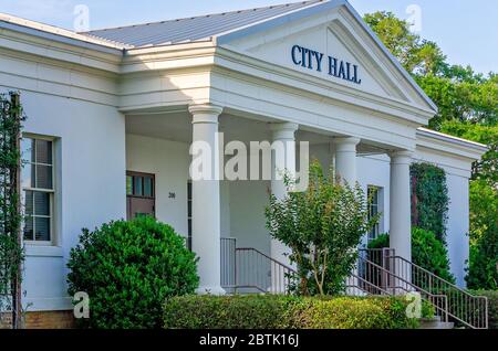 L'hôtel de ville de Pass Christian est en photo, le 23 mai 2020, à Pass Christian, Mississippi. Le nouveau bâtiment a été érigé sur Scenic Drive en 2010. Banque D'Images