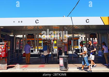 Terminal de ferry, station de bus-eau (vaporetto) sur Grand Canal, Venise, Italie, juin 2016 Banque D'Images