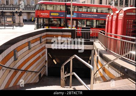 Londres, Royaume-Uni, 25 mai 2020 le West End est monté en boarp en raison d'un confinement en cas de pandémie du coronavirus. Banque D'Images